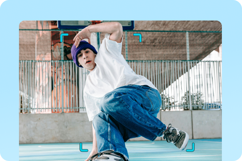 AI Movement Tracking: Enhance Videos with Effects | CapCut