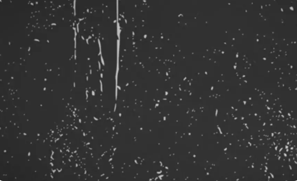 Distortion scratches – Aged PNG grain effect for the retro look