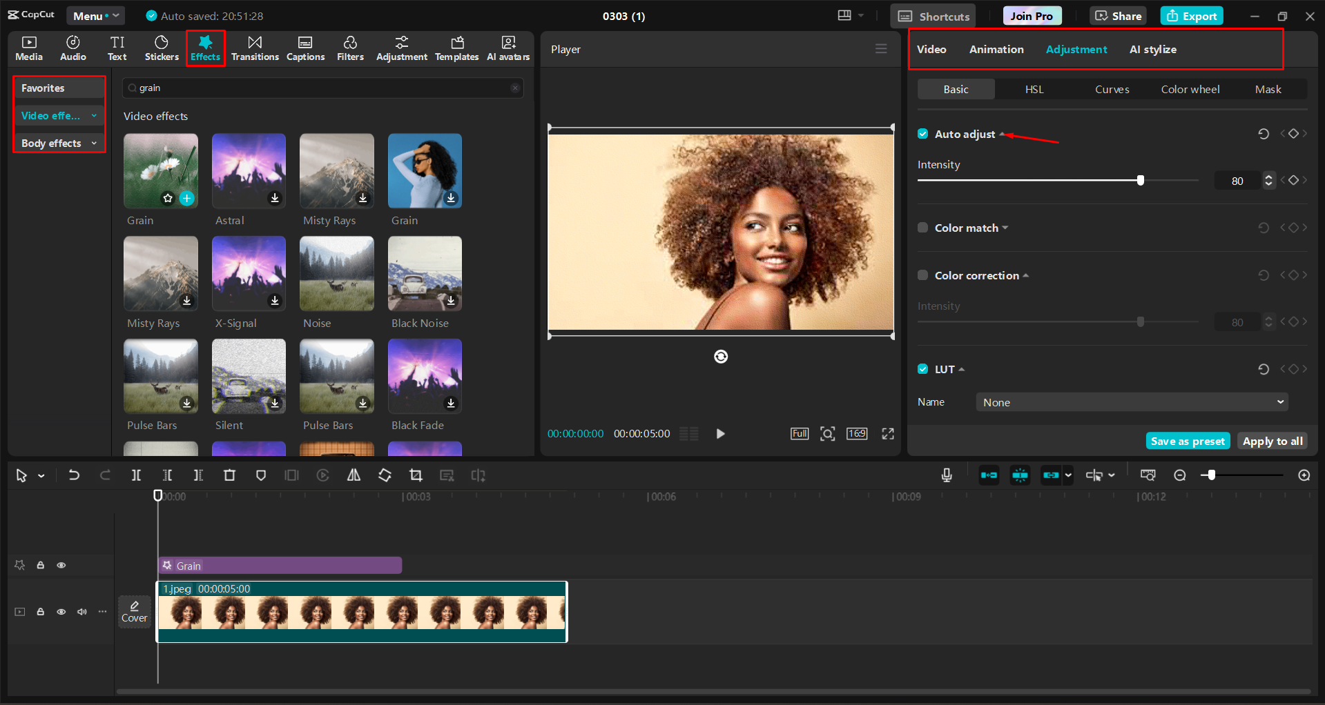 Anwendung eines körnigen Filmeffekts auf ein Bild im CapCut Desktop-Videoeditor