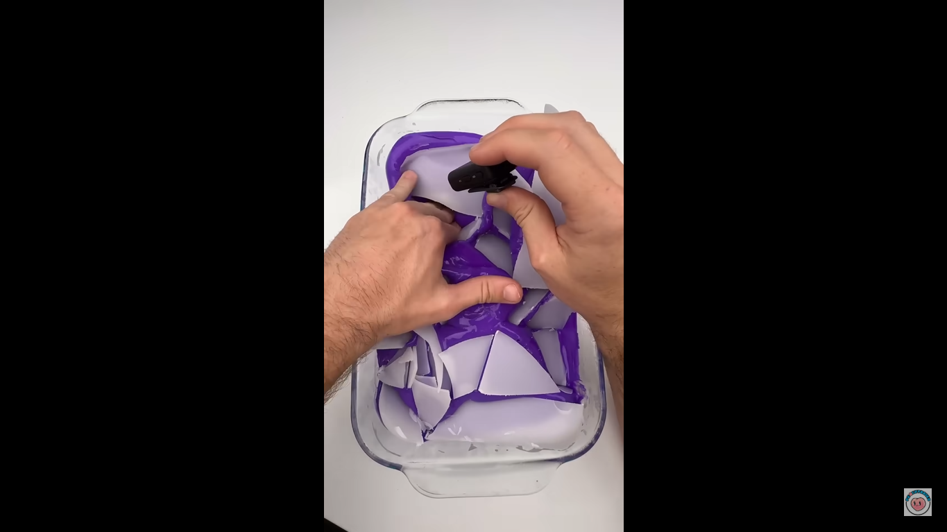 Celana pendek slime YouTube memuaskan terbaik