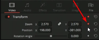 Set the starting keyframe to zoom