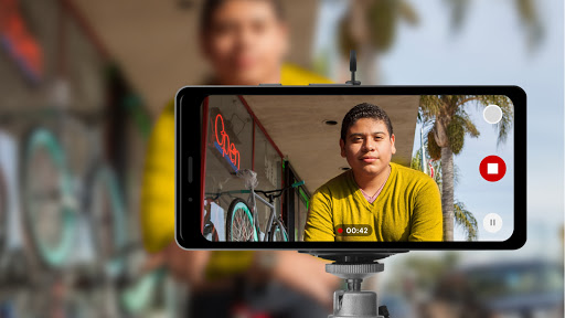 Video musik dengan visual yang menarik dan konten yang menarik